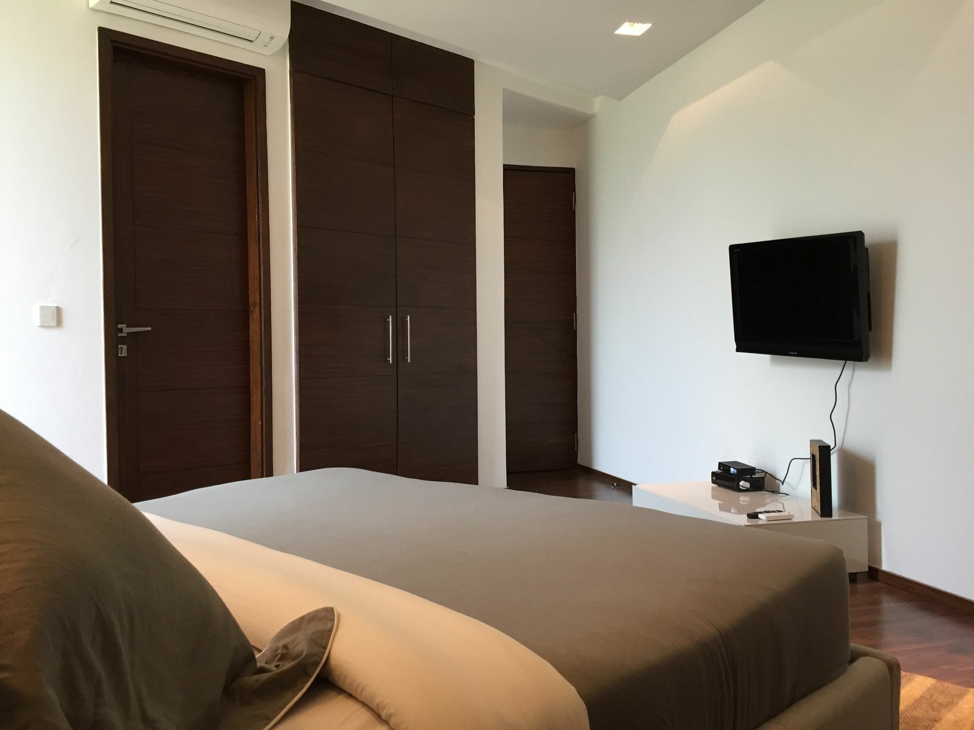 Calem Grove Hotel Candolim Exterior foto